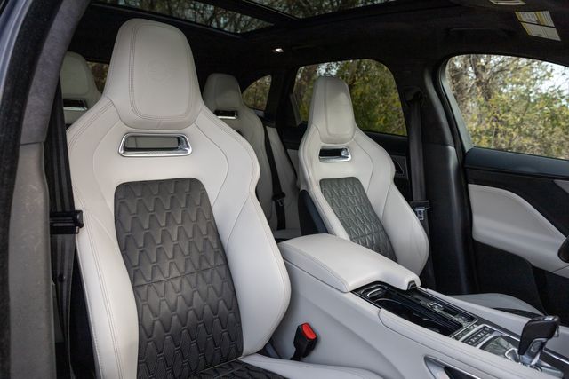 2020 Jaguar F-PACE SVR w/ 550 HP, Luxury Interior PKG, Meridian Audio 2020 Jaguar F-PACE SVR w/ 550 HP, Luxury Interior PKG, Meridian Audio