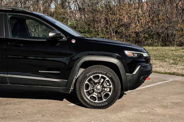 2020 Jeep Cherokee Trailhawk Preferred Equipment Group Push Start Nav