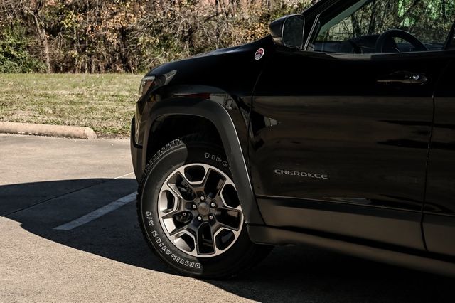 2020 Jeep Cherokee Trailhawk Preferred Equipment Group Push Start Nav 2020 Jeep Cherokee Trailhawk Preferred Equipment Group Push Start Nav