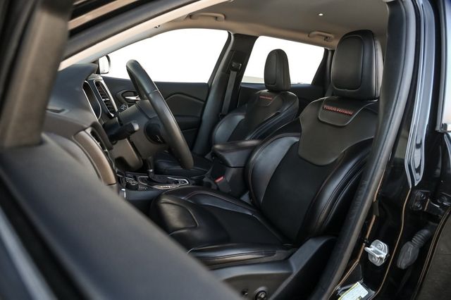 2020 Jeep Cherokee Trailhawk Preferred Equipment Group Push Start Nav