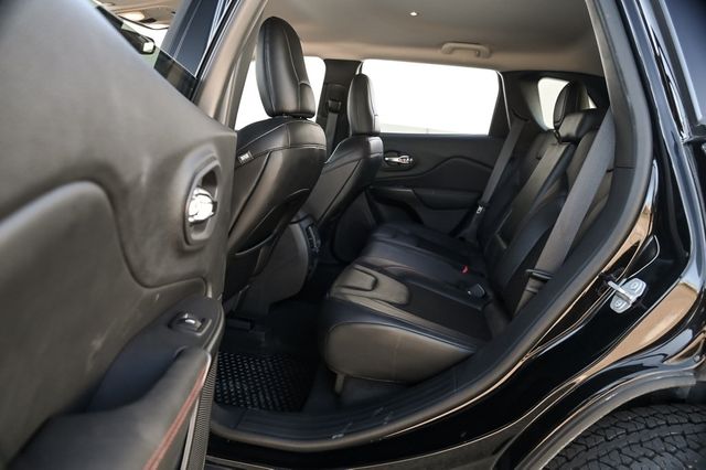 2020 Jeep Cherokee Trailhawk Preferred Equipment Group Push Start Nav 2020 Jeep Cherokee Trailhawk Preferred Equipment Group Push Start Nav