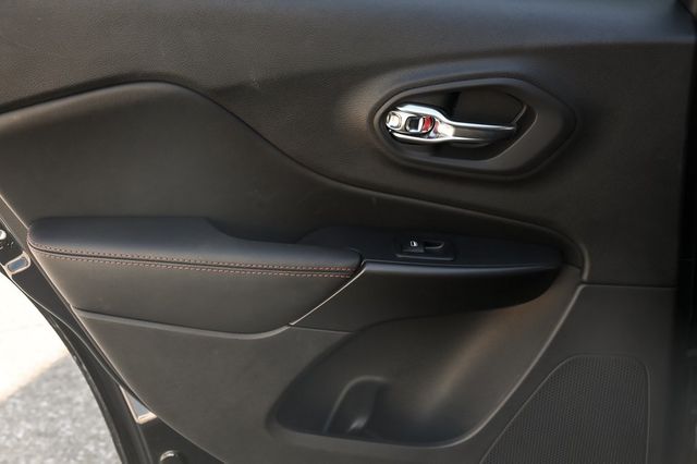 2020 Jeep Cherokee Trailhawk Preferred Equipment Group Push Start Nav