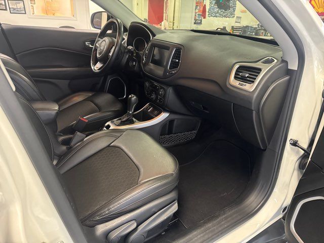 2020 Jeep Compass 4D SUV FWD | Rome, GA | Knight's Car Store 2020 Jeep Compass 4D SUV FWD | Rome, GA | Knight's Car Store