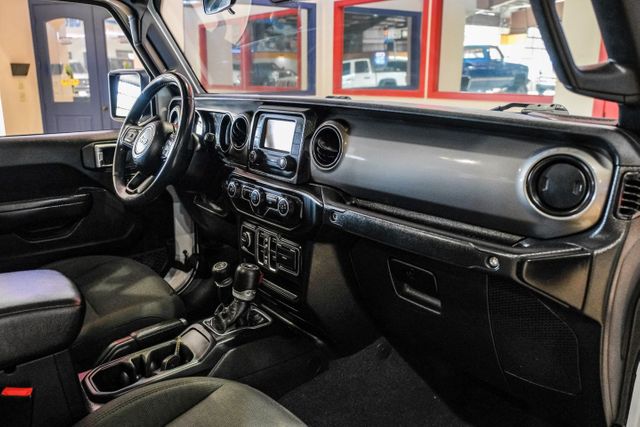 2020 Jeep Gladiator Sport S | Addison, TX | Mr Car Guys 2020 Jeep Gladiator Sport S | Addison, TX | Mr Car Guys