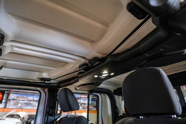 2020 Jeep Gladiator Sport S | Addison, TX | Mr Car Guys 2020 Jeep Gladiator Sport S | Addison, TX | Mr Car Guys