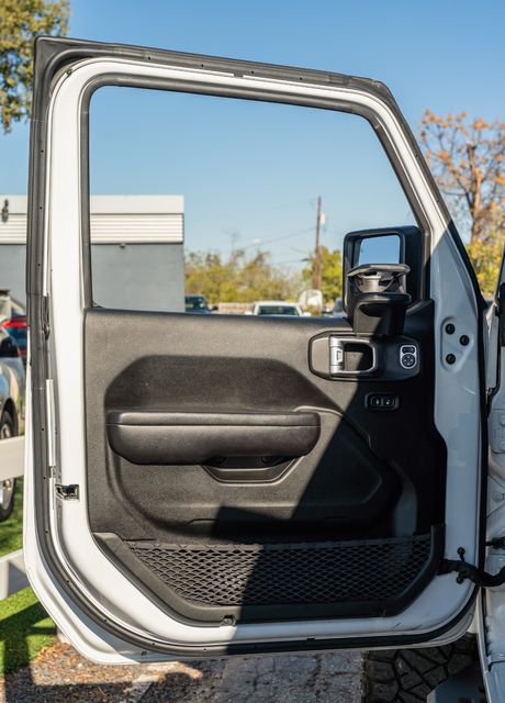 2020 Jeep Gladiator Rubicon 4X4 / LOADED W/ UPGRADES / CLEAN CARFAX | Austin, TX | Rocky Mountain Truck Stop Austin 2020 Jeep Gladiator Rubicon 4X4 / LOADED W/ UPGRADES / CLEAN CARFAX | Austin, TX | Rocky Mountain Truck Stop Austin