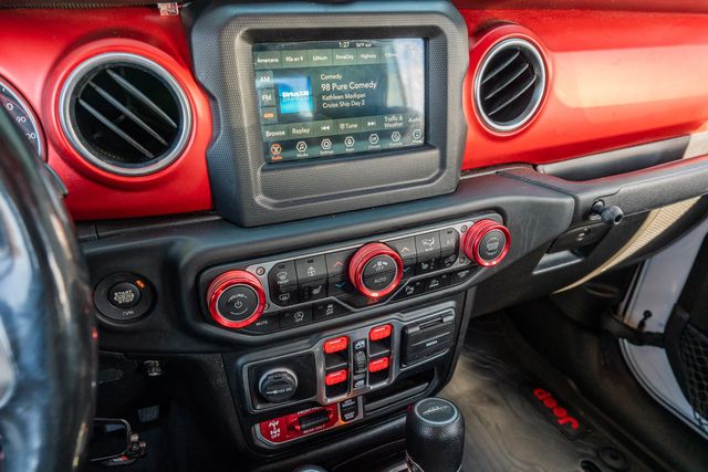 2020 Jeep Gladiator Rubicon 4X4 / LOADED W/ UPGRADES / CLEAN CARFAX | Austin, TX | Rocky Mountain Truck Stop Austin 2020 Jeep Gladiator Rubicon 4X4 / LOADED W/ UPGRADES / CLEAN CARFAX | Austin, TX | Rocky Mountain Truck Stop Austin