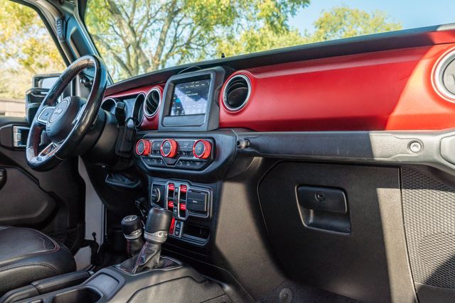 2020 Jeep Gladiator Rubicon 4X4 / LOADED W/ UPGRADES / CLEAN CARFAX | Austin, TX | Rocky Mountain Truck Stop Austin 2020 Jeep Gladiator Rubicon 4X4 / LOADED W/ UPGRADES / CLEAN CARFAX | Austin, TX | Rocky Mountain Truck Stop Austin