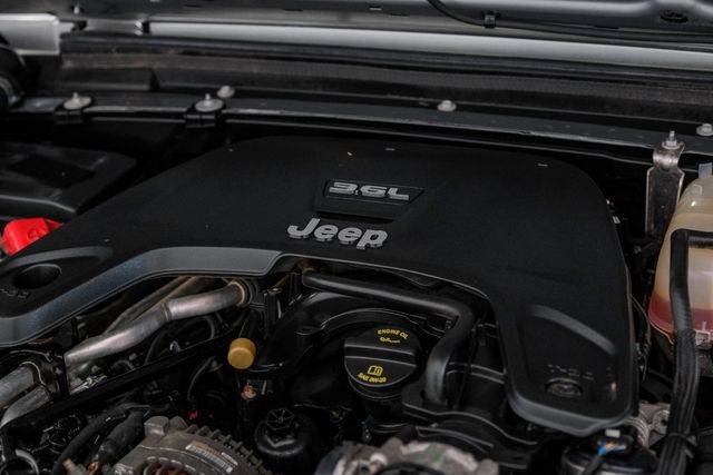 2020 Jeep Gladiator Rubicon 4X4 LIFTED, LED, METHOD WHLS, AEV LIFT,33K | Carrollton, TX | Texas Vehicle Exchange 2020 Jeep Gladiator Rubicon 4X4 LIFTED, LED, METHOD WHLS, AEV LIFT,33K | Carrollton, TX | Texas Vehicle Exchange