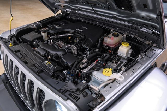 2020 Jeep Gladiator Rubicon 4X4 LIFTED, LED, METHOD WHLS, AEV LIFT,33K | Carrollton, TX | Texas Vehicle Exchange