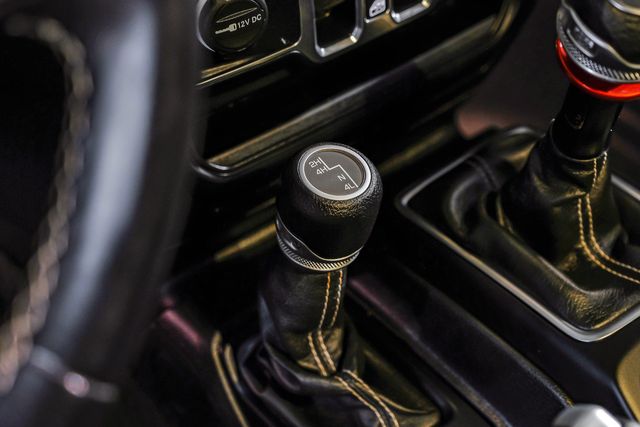 2020 Jeep Gladiator Overland GOBI EXTERIOR 3.6L V6 6-Speed 4WD | Dallas, TX | East Dallas Diesel 2020 Jeep Gladiator Overland GOBI EXTERIOR 3.6L V6 6-Speed 4WD | Dallas, TX | East Dallas Diesel