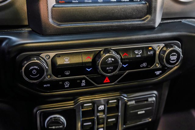 2020 Jeep Gladiator Overland GOBI EXTERIOR 3.6L V6 6-Speed 4WD | Dallas, TX | East Dallas Diesel 2020 Jeep Gladiator Overland GOBI EXTERIOR 3.6L V6 6-Speed 4WD | Dallas, TX | East Dallas Diesel