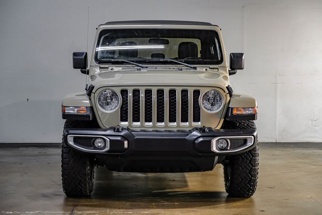 2020 Jeep Gladiator Overland GOBI EXTERIOR 3.6L V6 6-Speed 4WD | Dallas, TX | East Dallas Diesel 2020 Jeep Gladiator Overland GOBI EXTERIOR 3.6L V6 6-Speed 4WD | Dallas, TX | East Dallas Diesel