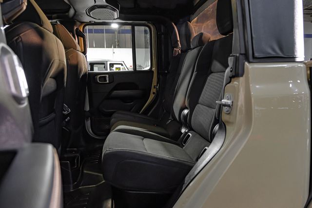 2020 Jeep Gladiator Overland | Dallas, TX | East Dallas Diesel 2020 Jeep Gladiator Overland | Dallas, TX | East Dallas Diesel