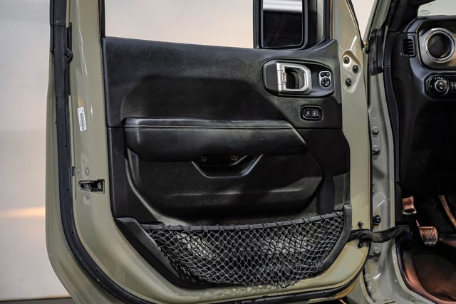 2020 Jeep Gladiator Overland GOBI EXTERIOR 3.6L V6 6-Speed 4WD | Dallas, TX | East Dallas Diesel 2020 Jeep Gladiator Overland GOBI EXTERIOR 3.6L V6 6-Speed 4WD | Dallas, TX | East Dallas Diesel