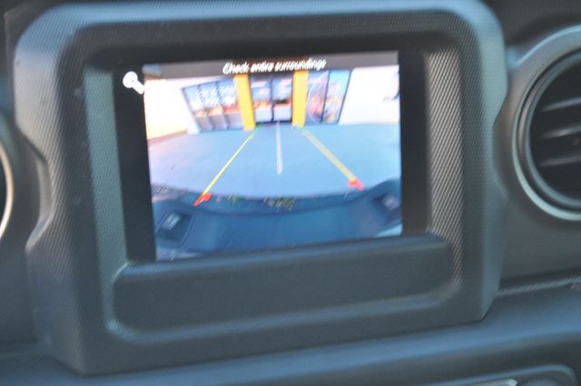 2020 Jeep Gladiator Sport S Pickup 4D 5 ft | Louisville, MS | CARite Louisville MS 2020 Jeep Gladiator Sport S Pickup 4D 5 ft | Louisville, MS | CARite Louisville MS