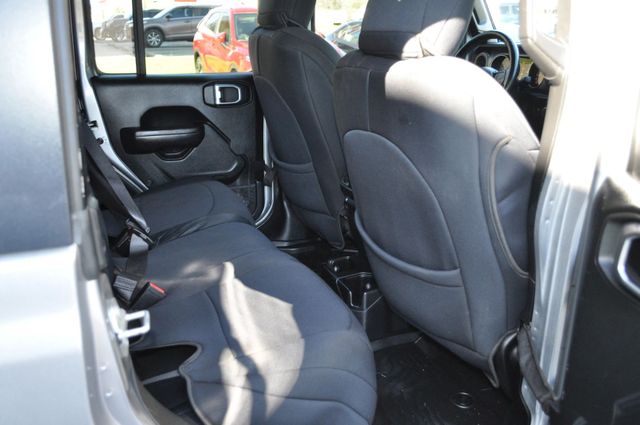 2020 Jeep Gladiator Sport S Pickup 4D 5 ft | Louisville, MS | CARite Louisville MS