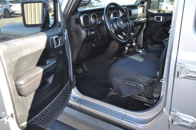 2020 Jeep Gladiator Sport S Pickup 4D 5 ft | Louisville, MS | CARite Louisville MS 2020 Jeep Gladiator Sport S Pickup 4D 5 ft | Louisville, MS | CARite Louisville MS