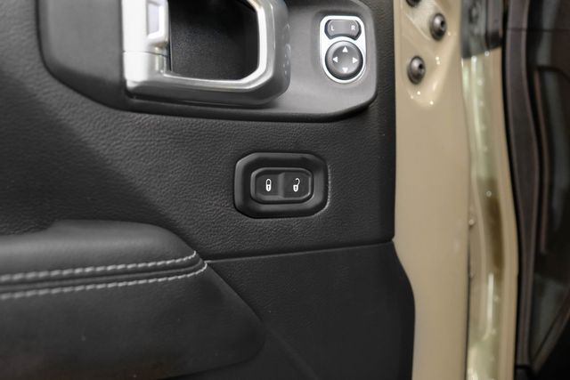 2020 Jeep Gladiator Overland | New York, NY | Spincar Demo Account 2020 Jeep Gladiator Overland | New York, NY | Spincar Demo Account