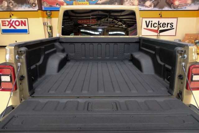 2020 Jeep Gladiator Overland | New York, NY | Spincar Demo Account