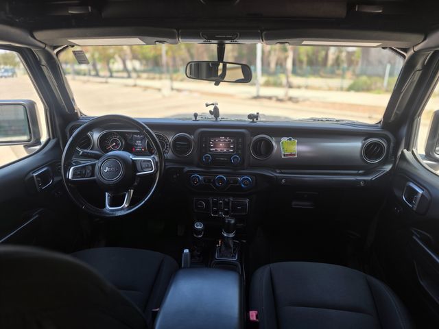 2020 Jeep Gladiator Sport | Reseda, CA | Angeles Auto Alliance
