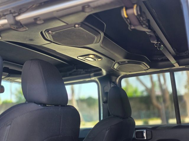 2020 Jeep Gladiator Sport | Reseda, CA | Angeles Auto Alliance