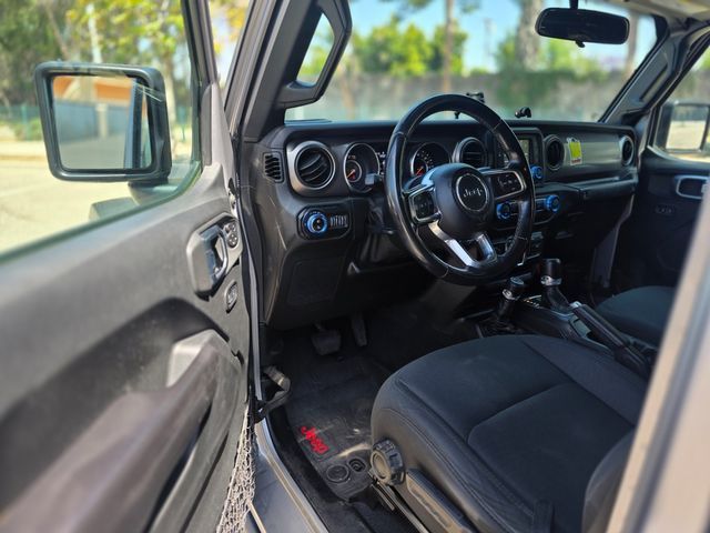2020 Jeep Gladiator Sport | Reseda, CA | Angeles Auto Alliance
