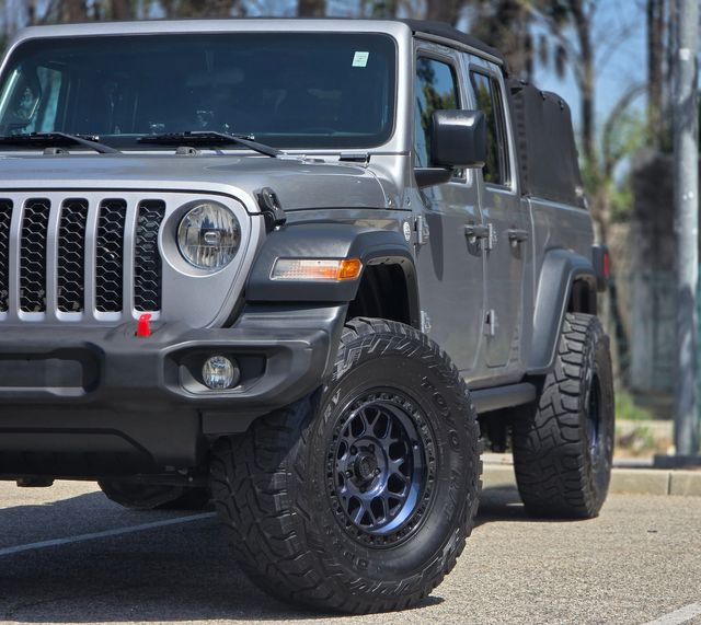 2020 Jeep Gladiator Sport | Reseda, CA | Angeles Auto Alliance