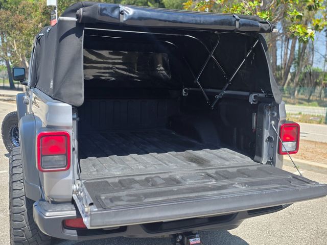 2020 Jeep Gladiator Sport | Reseda, CA | Angeles Auto Alliance