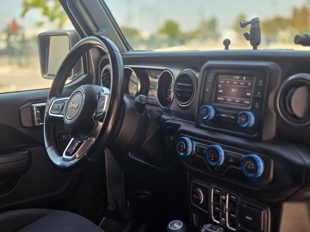 2020 Jeep Gladiator Sport | Reseda, CA | Angeles Auto Alliance