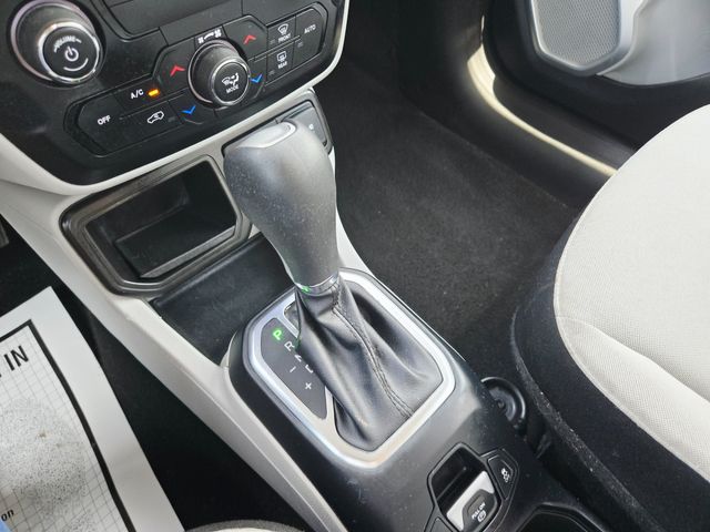 2020 Jeep Renegade Latitude | Ellisville, MO | AutoPort 2020 Jeep Renegade Latitude | Ellisville, MO | AutoPort