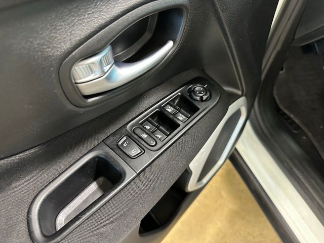 2020 Jeep Renegade Sport 4WD | Irving, Texas | Hopper Motorplex