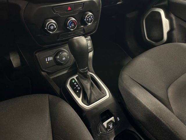 2020 Jeep Renegade Sport 4WD | Irving, Texas | Hopper Motorplex 2020 Jeep Renegade Sport 4WD | Irving, Texas | Hopper Motorplex