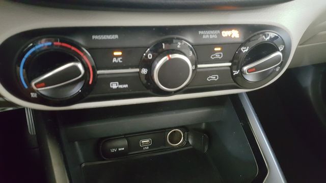 2020 Kia Soul LX | Carrollton, TX | Legend Motorcars of Carrollton