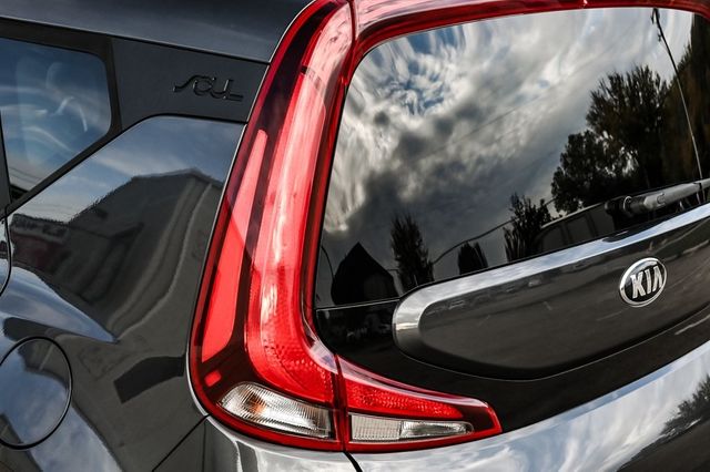 2020 Kia Soul LX 7" Touchscreen Apple Car/Android Backup Cam BT 2020 Kia Soul LX 7" Touchscreen Apple Car/Android Backup Cam BT