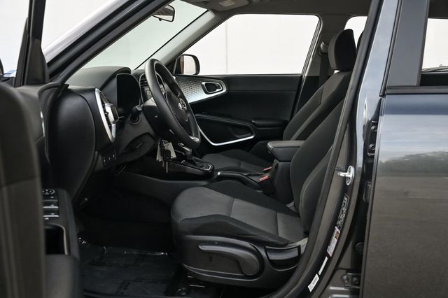 2020 Kia Soul LX 7" Touchscreen Apple Car/Android Backup Cam BT