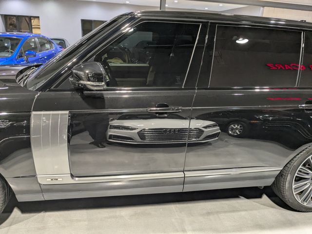 2020 Land Rover Range Rover Supercharged LWB | Lake Forest IL | Executive Motor Carz