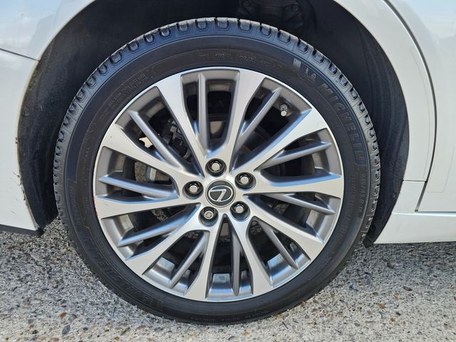 2020 Lexus ES 350 Base | Brownsville TX | English Motors 2020 Lexus ES 350 Base | Brownsville TX | English Motors