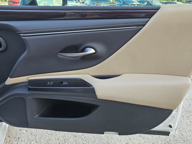 2020 Lexus ES 350 Base | Brownsville TX | English Motors 2020 Lexus ES 350 Base | Brownsville TX | English Motors