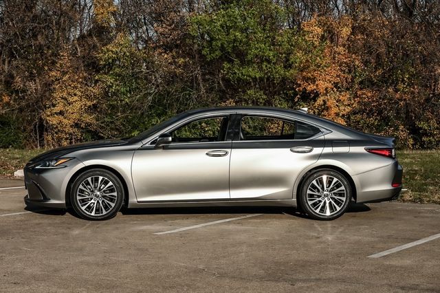 2020 Lexus ES 350 Premium Pk Wireless Charger Moonroof Blindspot Nav 2020 Lexus ES 350 Premium Pk Wireless Charger Moonroof Blindspot Nav