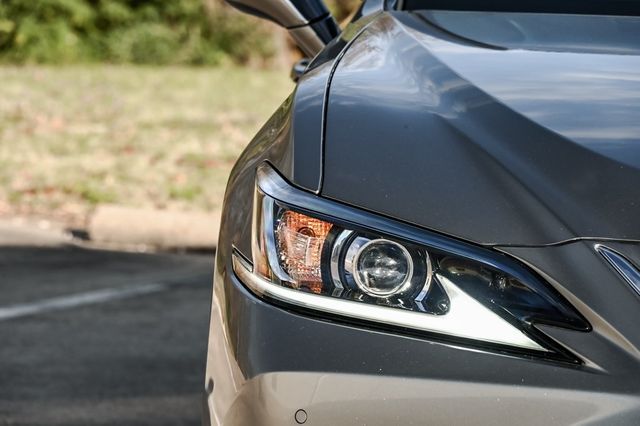 2020 Lexus ES 350 Premium Pk Wireless Charger Moonroof Blindspot Nav 2020 Lexus ES 350 Premium Pk Wireless Charger Moonroof Blindspot Nav