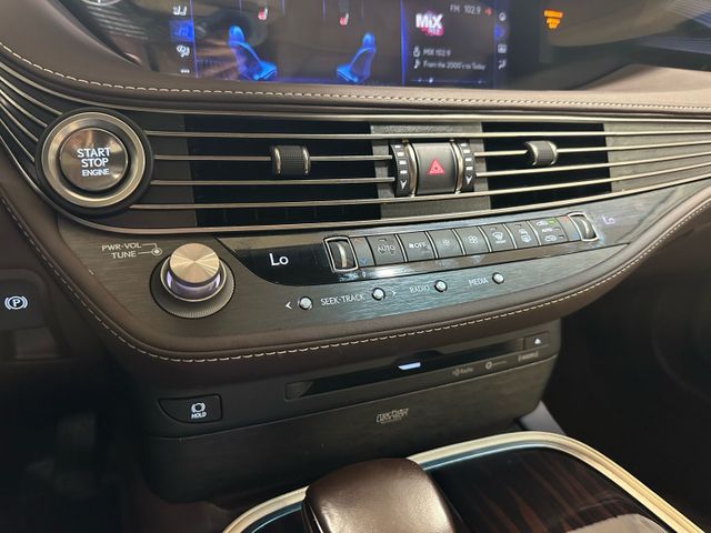 2020 Lexus LS 500 w/LSS Advanced Package | Irving, Texas | Hopper Motorplex 2020 Lexus LS 500 w/LSS Advanced Package | Irving, Texas | Hopper Motorplex