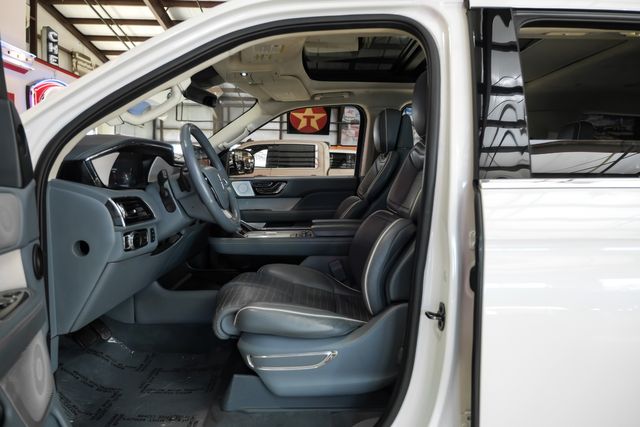 2020 Lincoln Navigator Black Label