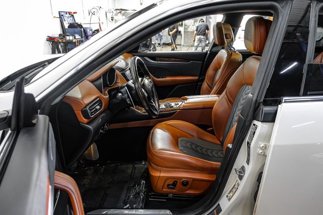 2020 Maserati Levante S GranLusso BIANCO ALPI 3Coat 21" HELIOS $101k MSR | Dallas, TX | East Dallas Diesel 2020 Maserati Levante S GranLusso BIANCO ALPI 3Coat 21" HELIOS $101k MSR | Dallas, TX | East Dallas Diesel