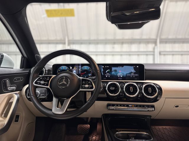 2020 Mercedes-Benz A 220 2020 Mercedes-Benz A 220