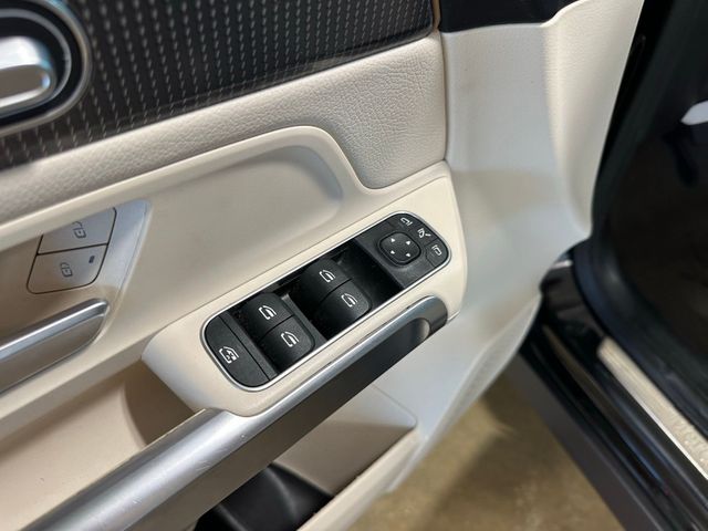 2020 Mercedes-Benz GLB GLB 250 Premium Package Ambient Lighting | Irving, Texas | Hopper Motorplex 2020 Mercedes-Benz GLB GLB 250 Premium Package Ambient Lighting | Irving, Texas | Hopper Motorplex