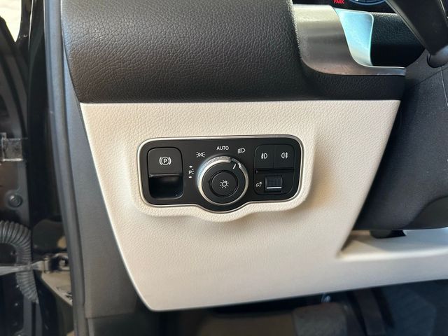 2020 Mercedes-Benz GLB GLB 250 Premium Package Ambient Lighting | Irving, Texas | Hopper Motorplex 2020 Mercedes-Benz GLB GLB 250 Premium Package Ambient Lighting | Irving, Texas | Hopper Motorplex