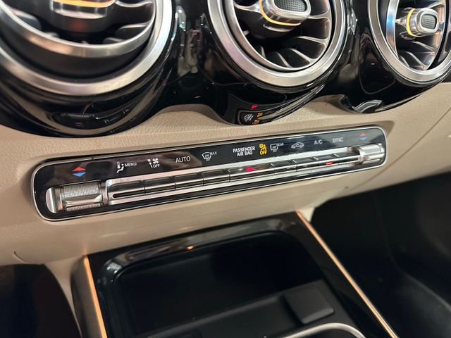 2020 Mercedes-Benz GLB GLB 250 Premium Package Ambient Lighting | Irving, Texas | Hopper Motorplex 2020 Mercedes-Benz GLB GLB 250 Premium Package Ambient Lighting | Irving, Texas | Hopper Motorplex