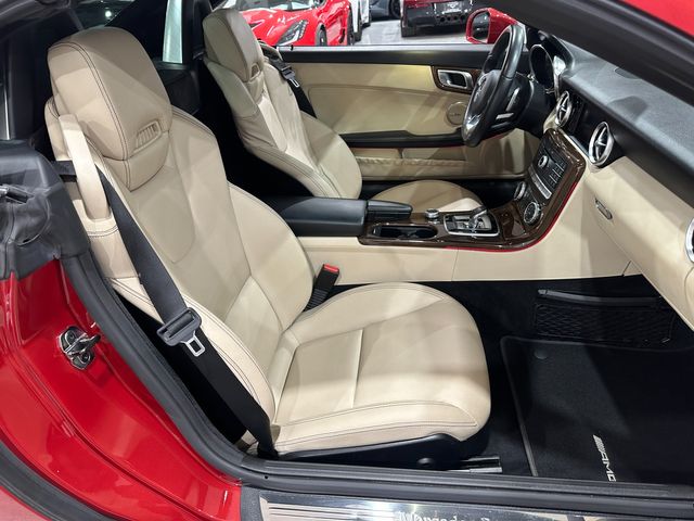 2020 Mercedes-Benz SLC 300 Roadster AMG Premium, Wood, Harmon Ambient 43k | Dallas, Texas | Corvette Warehouse 