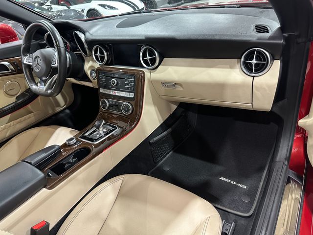 2020 Mercedes-Benz SLC 300 Roadster AMG Premium, Wood, Harmon Ambient 43k | Dallas, Texas | Corvette Warehouse 2020 Mercedes-Benz SLC 300 Roadster AMG Premium, Wood, Harmon Ambient 43k | Dallas, Texas | Corvette Warehouse